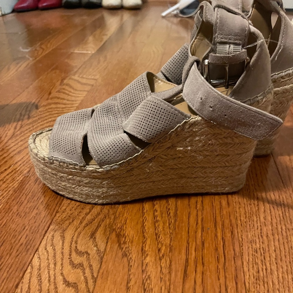 Marc fisher wedges